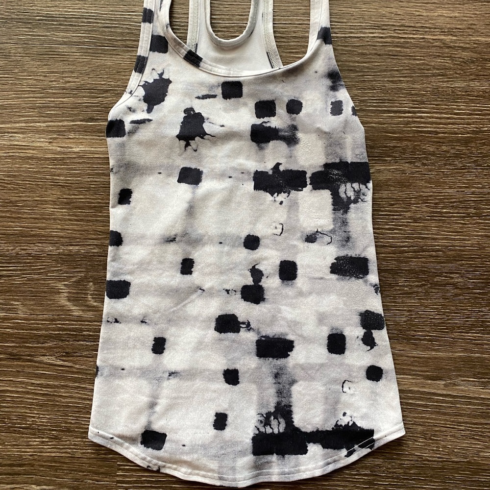 Lululemon XS tank